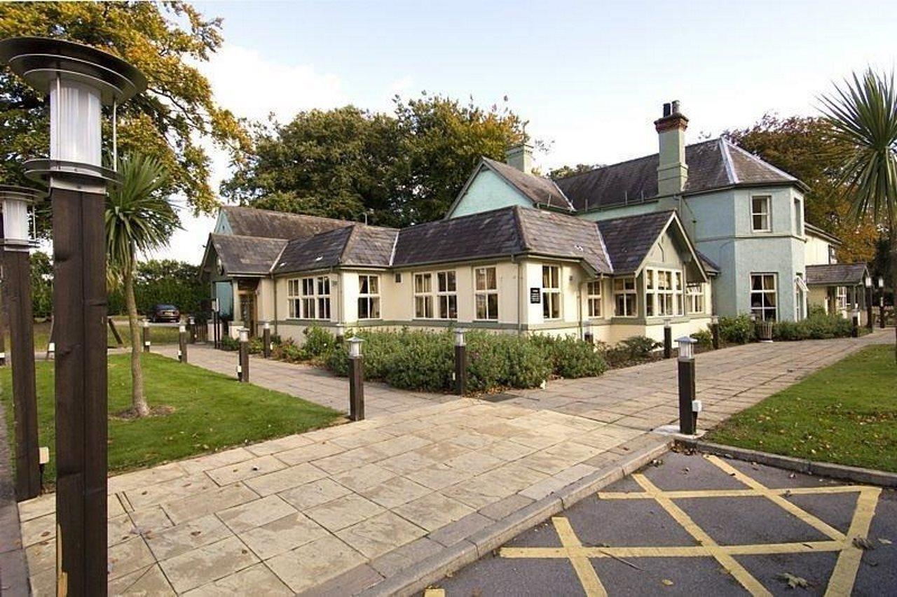 Premier Inn Wrexham North Екстериор снимка