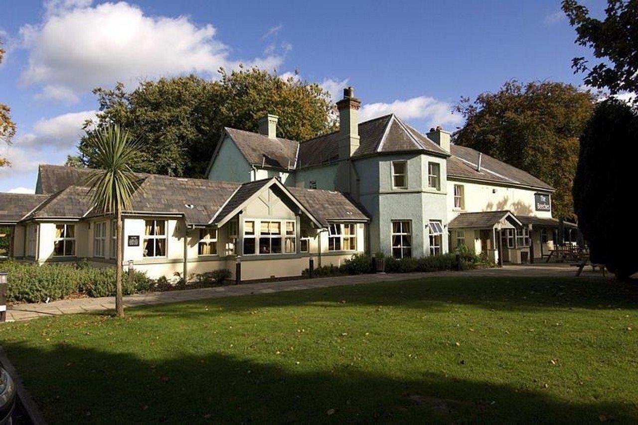 Premier Inn Wrexham North Екстериор снимка